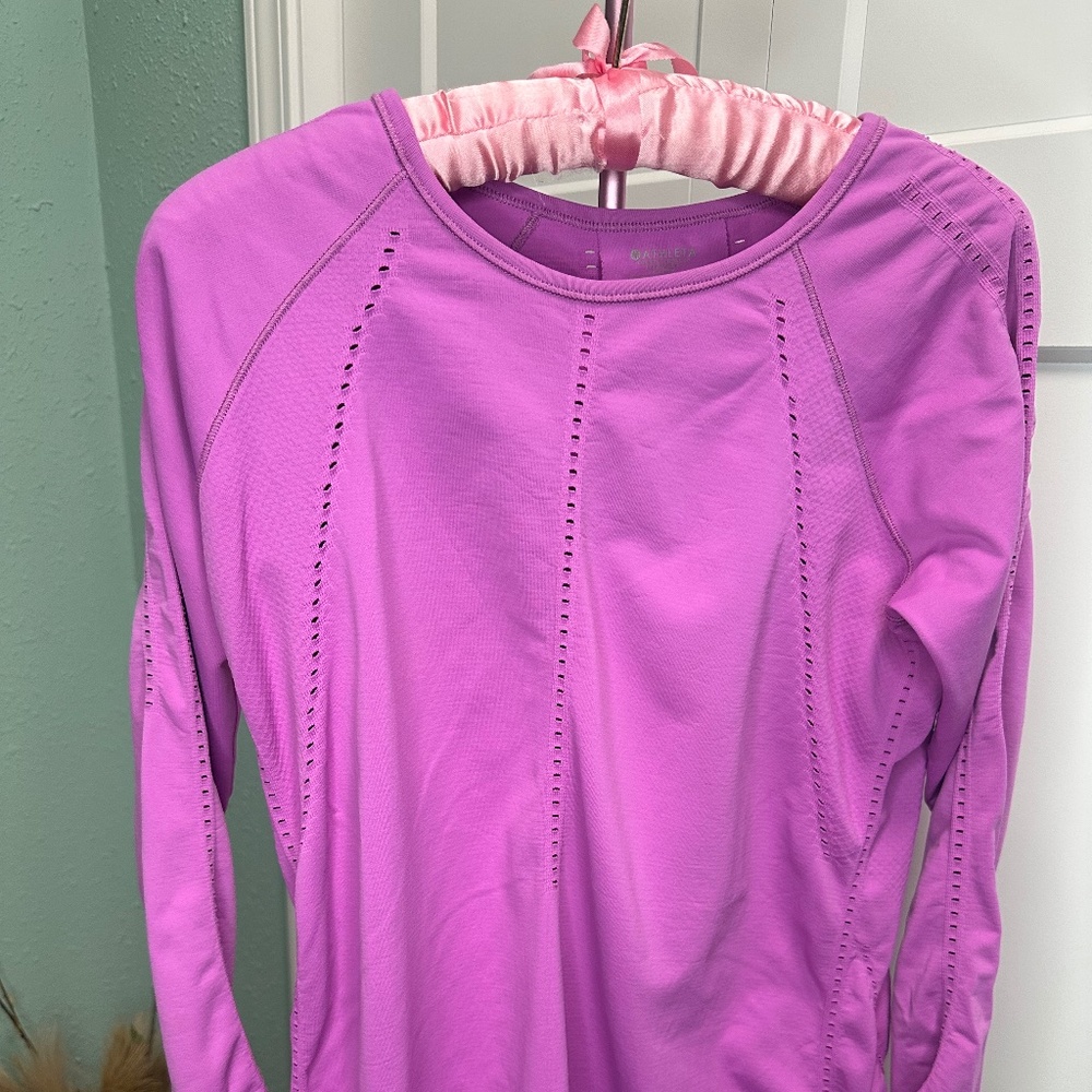 Athleta Foothill Long Sleeve Lagoon Purple active Top Seamless size Medium